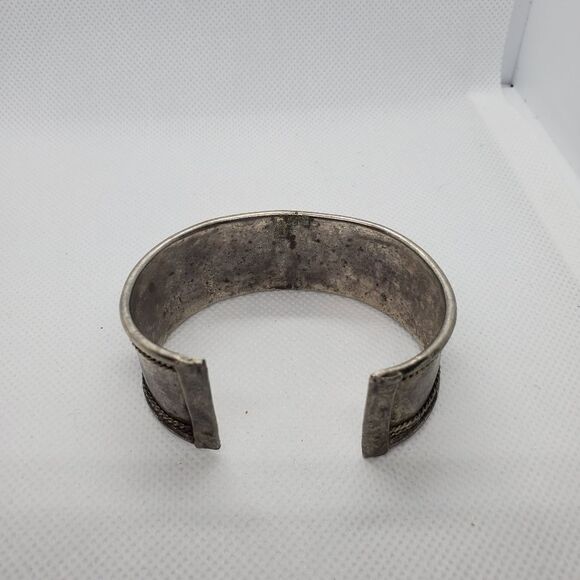Vintage Silver Cuff Bracelet with Stones & Design - Picture 6 of 6